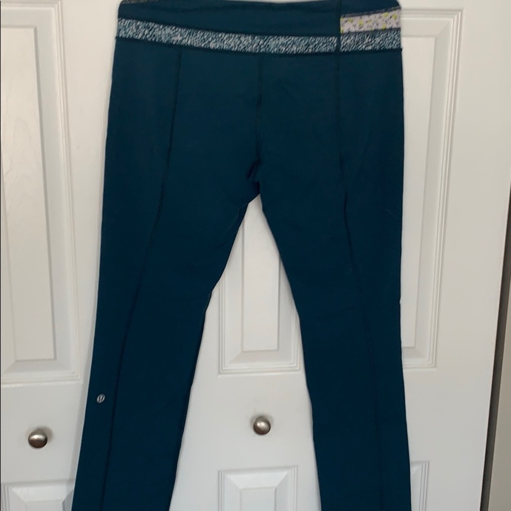 Lululemon Straight leg yoga pants - Picture 4 of 4